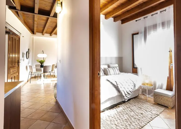 Wintowinrentals Fabuloso Atico Con Terraza Junto Al Albaicin Apartman