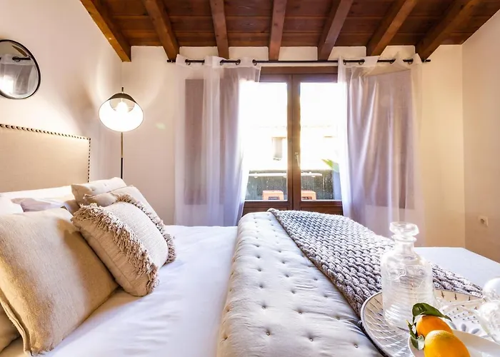 Wintowinrentals Fabuloso Atico Con Terraza Junto Al Albaicin Granada