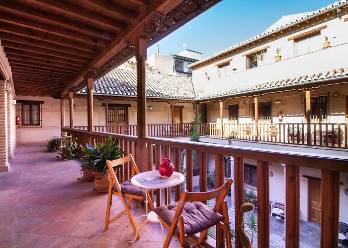 Wintowinrentals Fabuloso Atico Con Terraza Junto Al Albaicin *