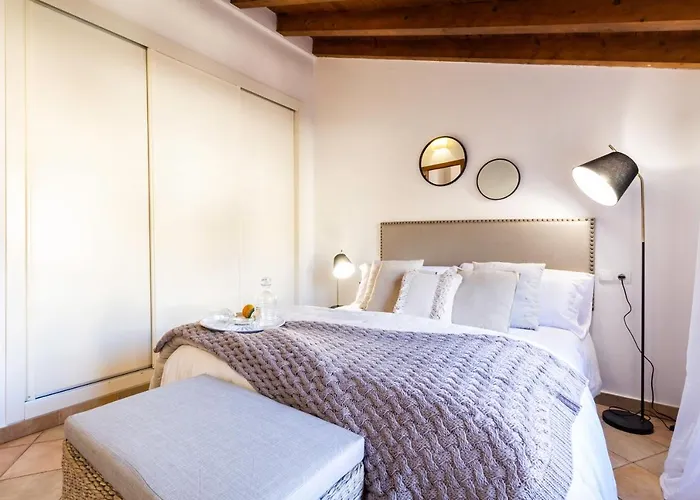 Wintowinrentals Fabuloso Atico Con Terraza Junto Al Albaicin * Granada